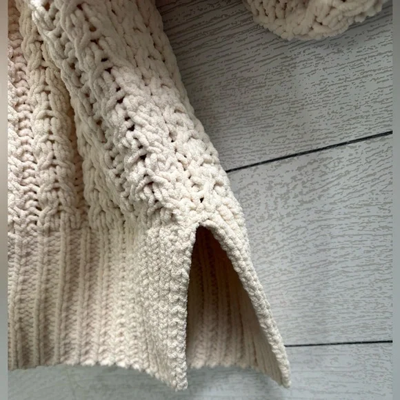 Aerie Cable Car Quarter Zip Oversized Chenille Sweater Cream Size M - Picture 10 of 14